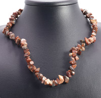 Бусы каменные  Яшма - камень защитник от злых духов и негативного воздействи 47см 25g