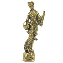 05-28 Cтатуэтка Хэ Сянгу 47мм, бронза