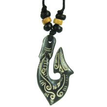 350-03 Амулет 46х25мм, кость