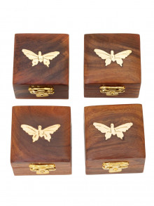 Шкатулка (дерево) резная "Бабочка" 5х5х4см  Шк59/