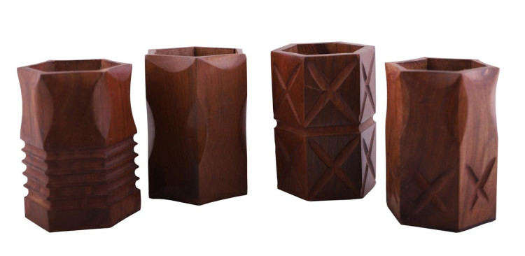 Подставка под карандаши