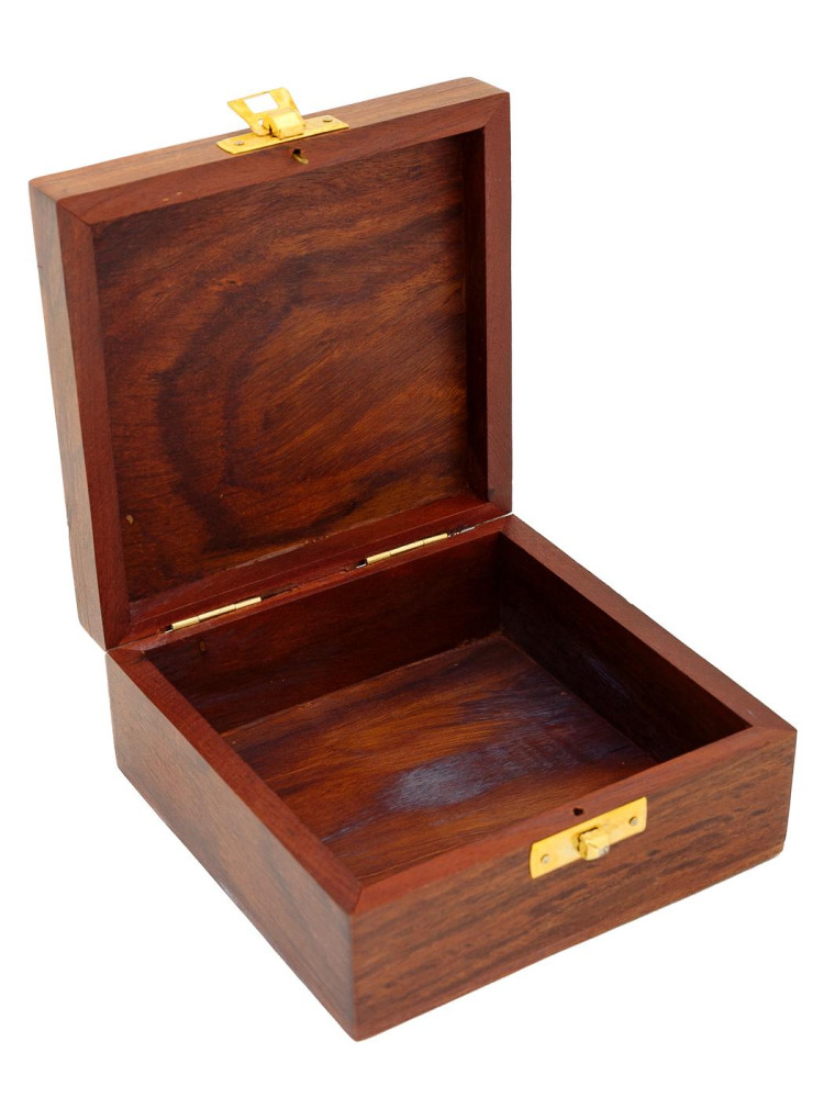 Шкатулка (дерево) резная "Птичка" 12х12х5см  Шк54