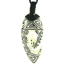 350-10 Амулет 60х26мм, кость