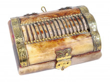Шкатулка с инкрустацией (кость)