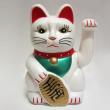 Z406 Кот Манеки Неко белый 18см пластик