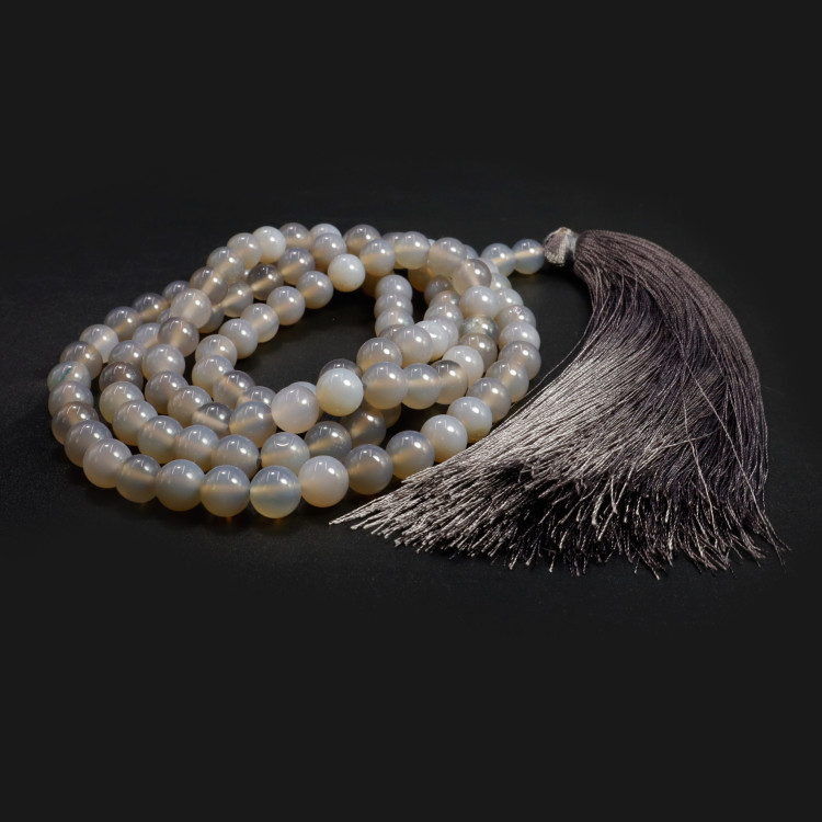 Четки  Серый агат канал - камень везения и удачи 108бус 8mm