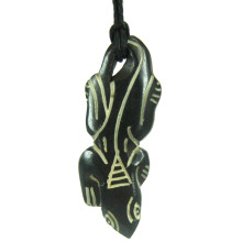 350-20 Амулет 48х16мм, кость