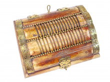 Шкатулка с инкрустацией (кость)