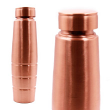 Медная бутылка  C НАРЕКАНИЯМИ для настаивания медной воды d-7,5см h-25см 750ml