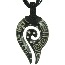 350-22 Амулет 50х32мм, кость