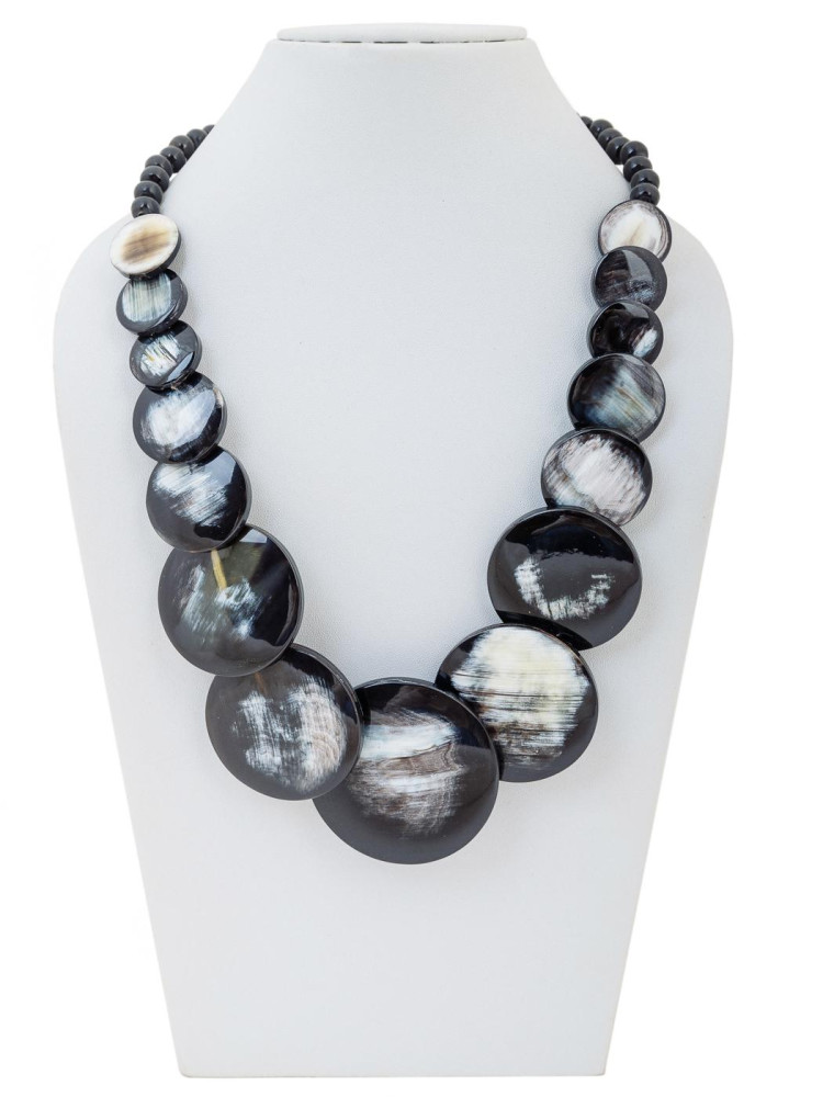 Украшение бусы из рога  Р-1158