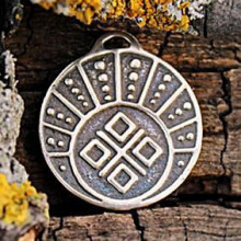 BV01-24 Оберег № 24 Лунница Макошь, бронза, Д-27мм, 27*30мм (СО 024)