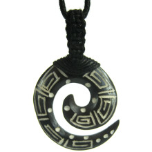 350-26 Амулет 35х30мм, кость