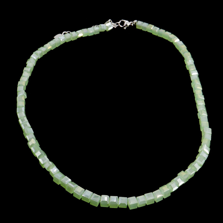 Бусы чокер Кубик хрусталь Нефритовый перламутр 4мм-38см алмазная огранка