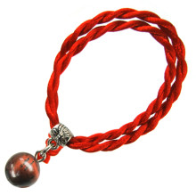 Браслет красный витой с камнем Бычий глаз 8мм,цвет сереб, металл, текстиль