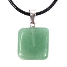 AK05 Талисман из камня на Любовь (Авантюрин зеленый пресс), со шнурком