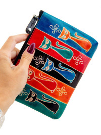 Косметичка кожа ручной принт "Кошки"