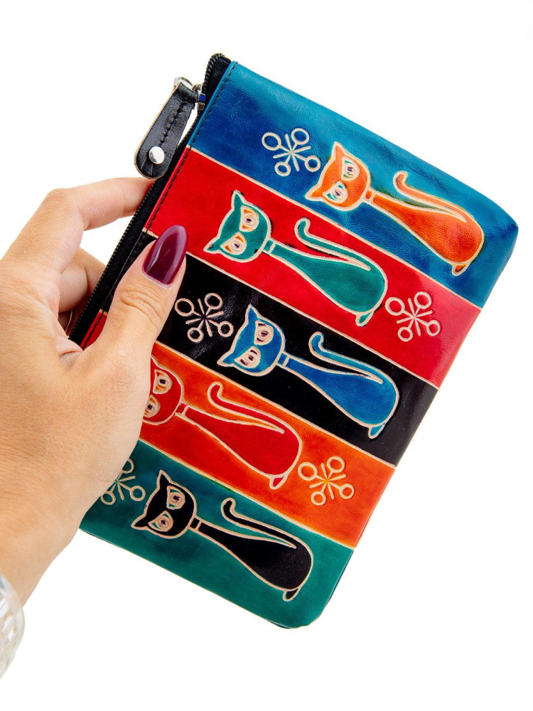 Косметичка кожа ручной принт "Кошки"