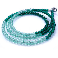 Бусы Шпинель Сияние Изумрудов 2 оттенка d-3мм 43см с алмазной огранкой Бусы Шпинель Сияние Изумрудов 2 оттенка d-3мм 43см с алмазной огранкой