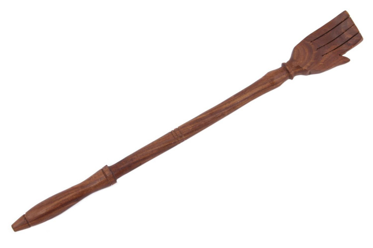 Массажер "рука" (дерево)