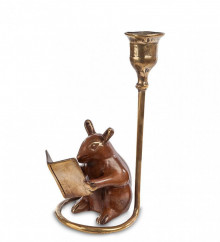 Мышонок с книгой