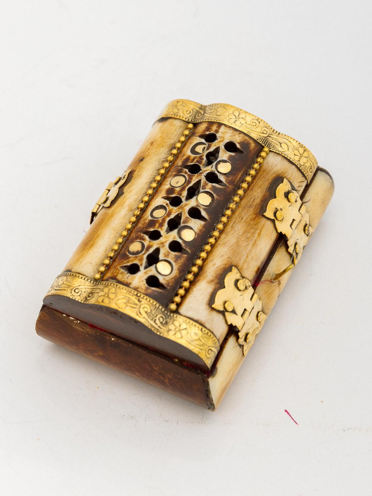 Шкатулка с инкрустацией (кость)  Шк123/2