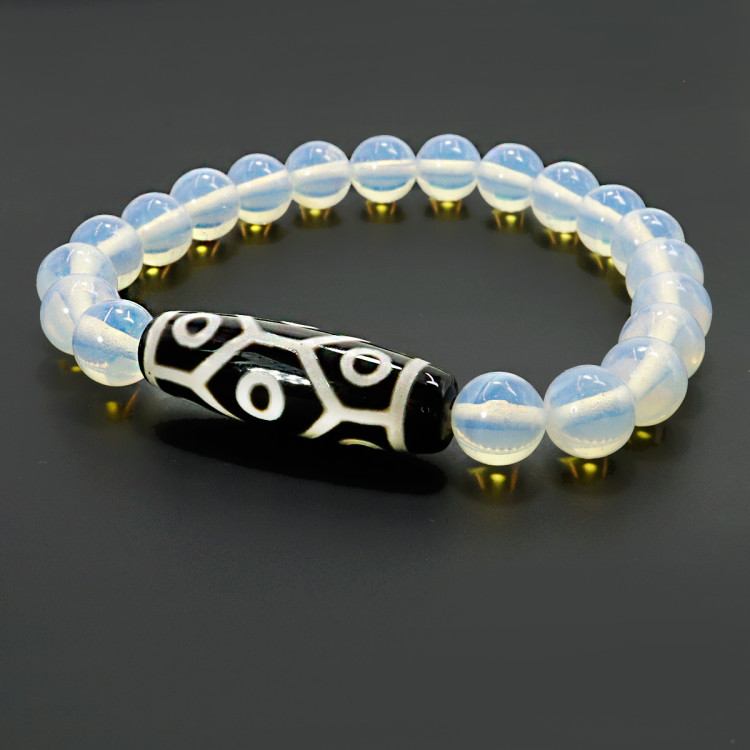 Браслет из камня Лунный камень и бусина Дзи 9 глазиков оберег на процветания и счастья 8мм