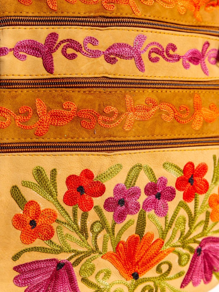 Сумка замшевая в ассортименте через плечо