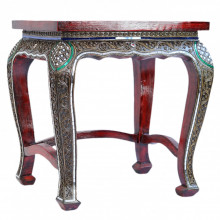 Столик с фигурными ножками Столик с фигурными ножками