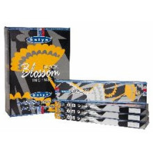 SATYA прямоуг. благовония Black Blossom ЧЕРНОЕ ЦВЕТЕНИЕ 20гр.  SATYA прямоуг. благовония Black Blossom ЧЕРНОЕ ЦВЕТЕНИЕ 20гр.