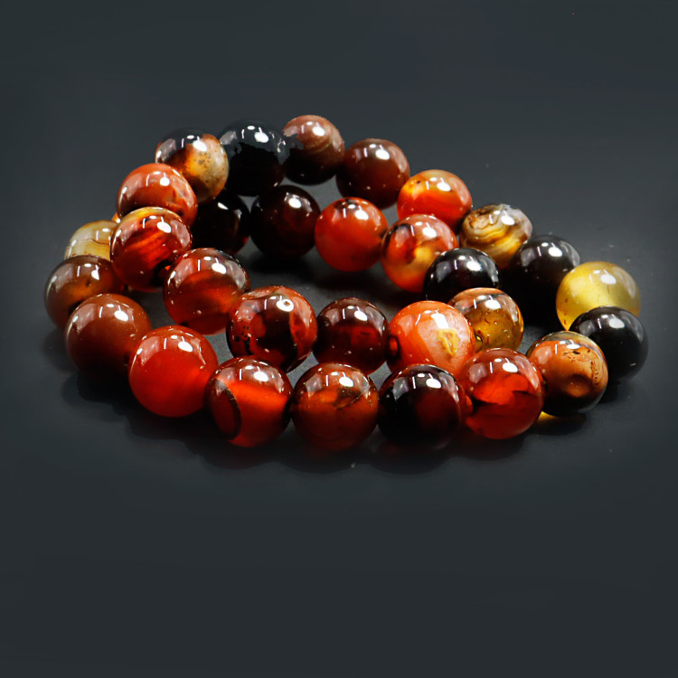 Браслет каменный  Сердолик помогает находить людям свою вторую половинку дарует счастье