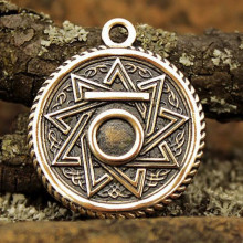 BV06-07 Амулет № 07, Чертог Медведя, бронза, 27*31мм (СЧ ) BV06-07 Амулет № 07, Чертог Медведя, бронза, 27*31мм (СЧ )