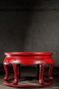  Круглый красный стол