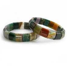 Браслет из камня Зеленая яшма дарует карьерный рост и привлекает денежные потоки Браслет из камня Зеленая яшма дарует карьерный рост и привлекает денежные потоки