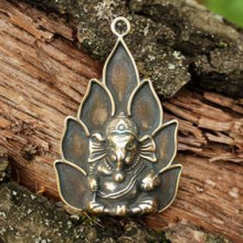 BV07-12 Ганеша в лотосе 34*52мм (СП 012) BV07-12 Ганеша в лотосе 34*52мм (СП 012)