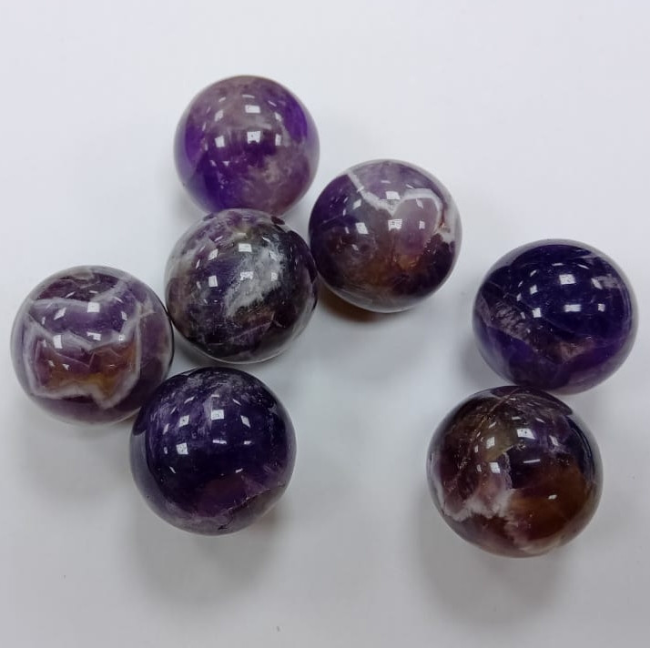 Шар камень Аметист способен вызвать любовь к дарителю 2см